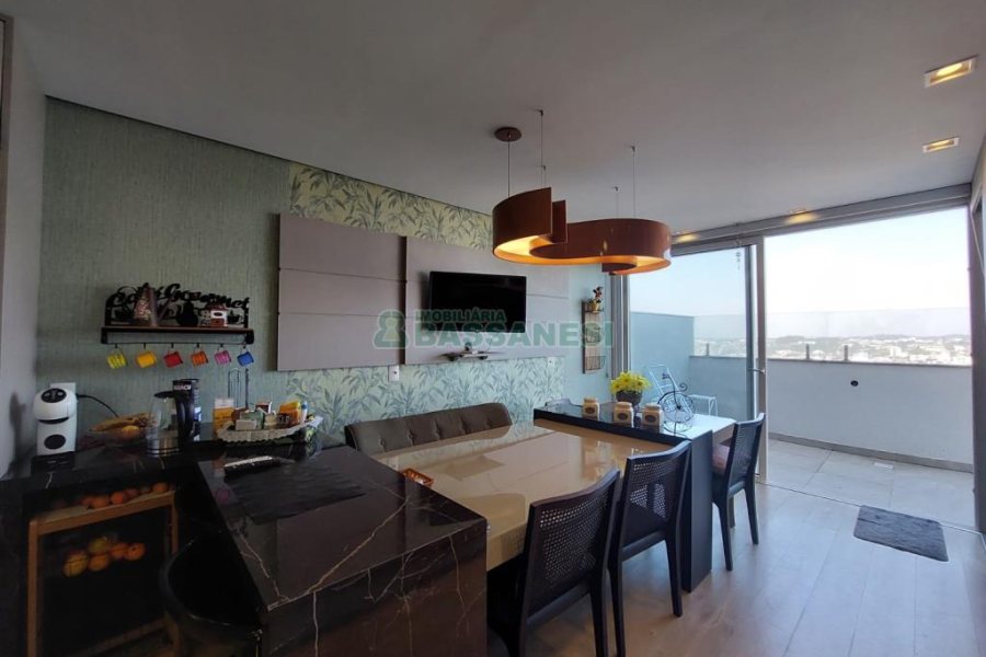 Apartamento com 314m², 3 dormitórios, 3 vagas, no bairro Rio Branco em Caxias do Sul para Comprar