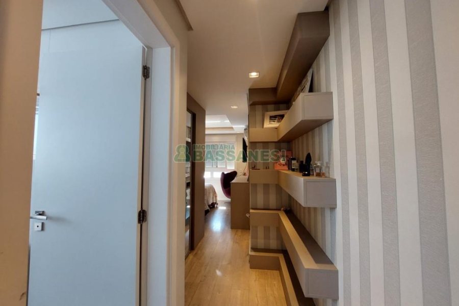 Apartamento com 314m², 3 dormitórios, 3 vagas, no bairro Rio Branco em Caxias do Sul para Comprar