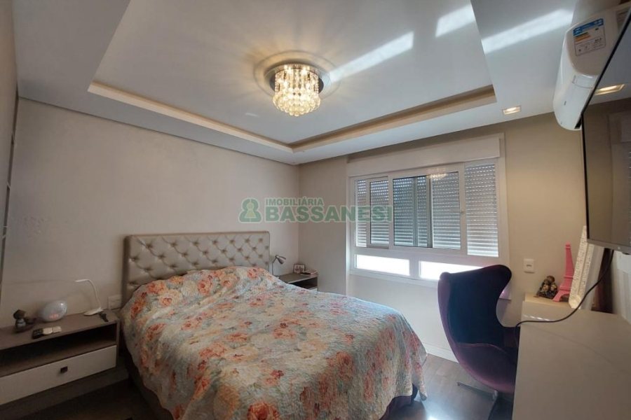 Apartamento com 314m², 3 dormitórios, 3 vagas, no bairro Rio Branco em Caxias do Sul para Comprar