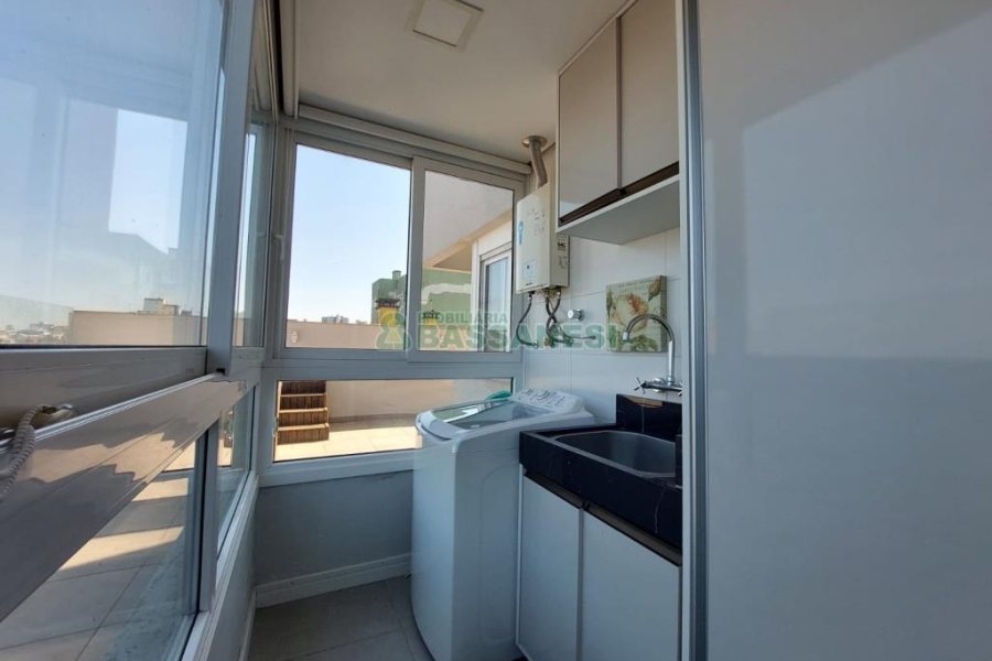 Apartamento com 314m², 3 dormitórios, 3 vagas, no bairro Rio Branco em Caxias do Sul para Comprar