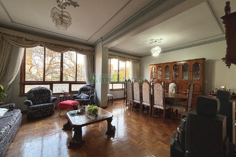 Apto Mobiliado com 285m², 4 dormitórios, 1 vaga, no bairro Centro em Caxias do Sul para Alugar ou Comprar