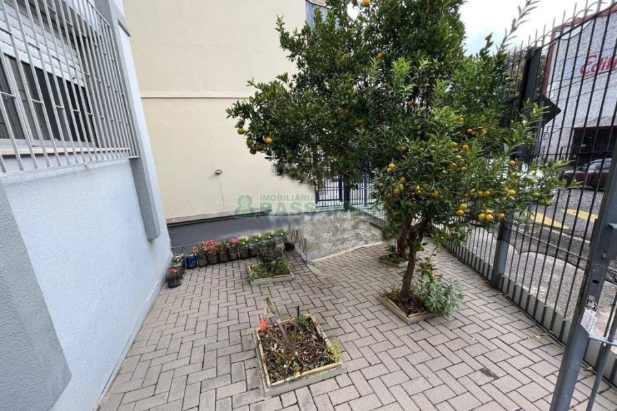 Apartamento com 76m², 3 dormitórios, 2 vagas, no bairro Pio X em Caxias do Sul para Comprar