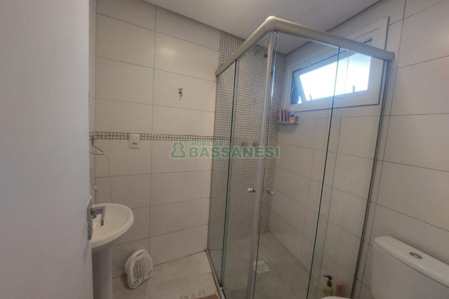 Apartamento com 81m², 2 dormitórios, 2 vagas, no bairro Jardim América em Caxias do Sul para Comprar