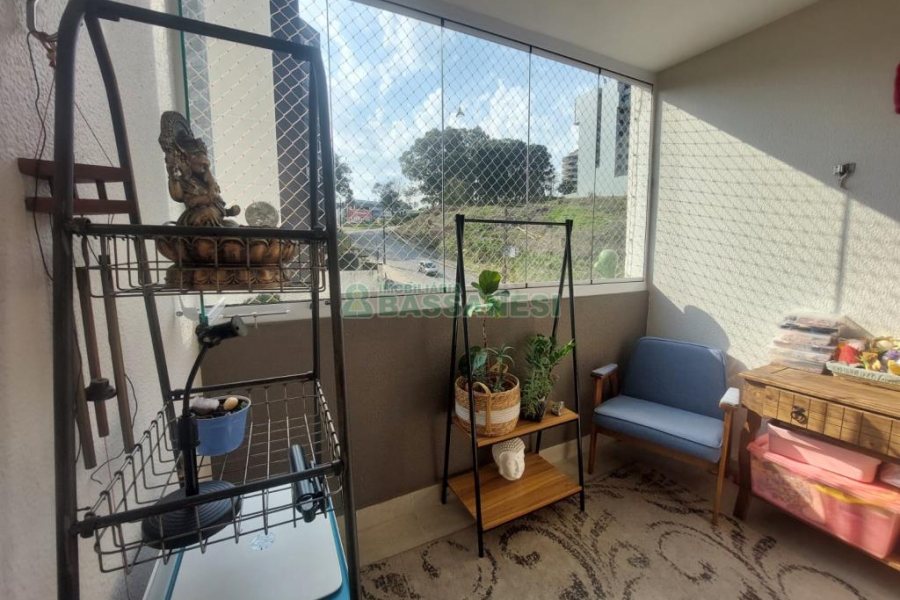 Apartamento com 81m², 2 dormitórios, 2 vagas, no bairro Jardim América em Caxias do Sul para Comprar