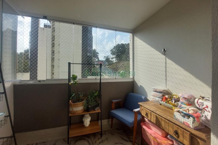 Apartamento com 81m², 2 dormitórios, 2 vagas, no bairro Jardim América em Caxias do Sul para Comprar