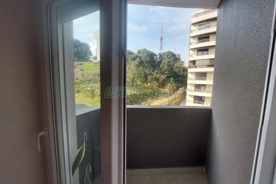 Apartamento com 81m², 2 dormitórios, 2 vagas, no bairro Jardim América em Caxias do Sul para Comprar