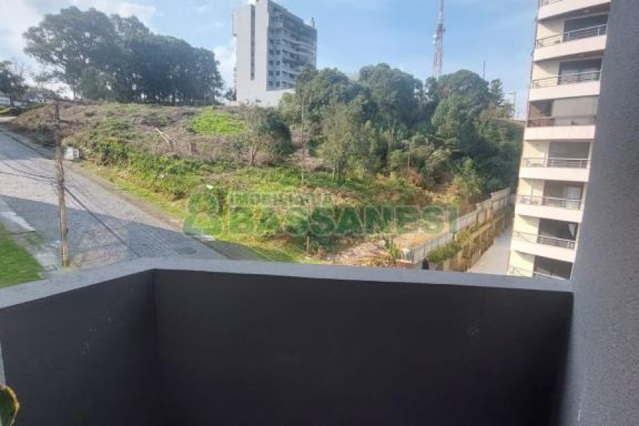 Apartamento com 81m², 2 dormitórios, 2 vagas, no bairro Jardim América em Caxias do Sul para Comprar