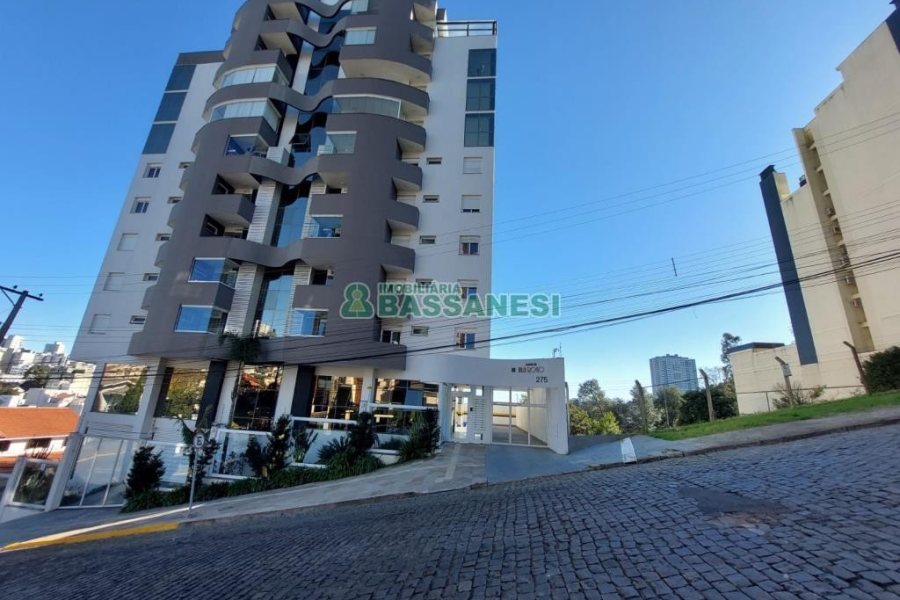 Apartamento com 81m², 2 dormitórios, 2 vagas, no bairro Jardim América em Caxias do Sul para Comprar