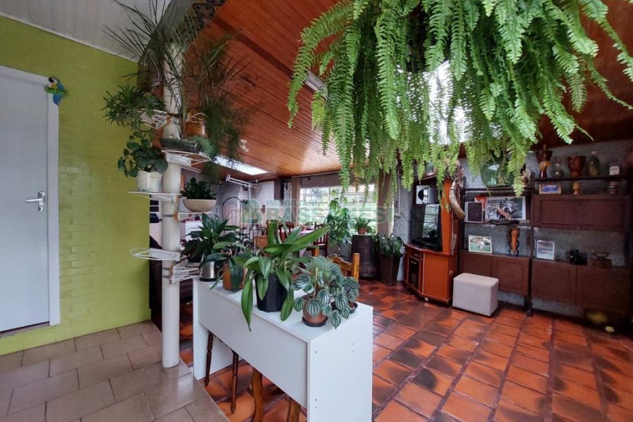 Casa com 127m², 2 dormitórios, 1 vaga, no bairro Diamantino em Caxias do Sul para Comprar