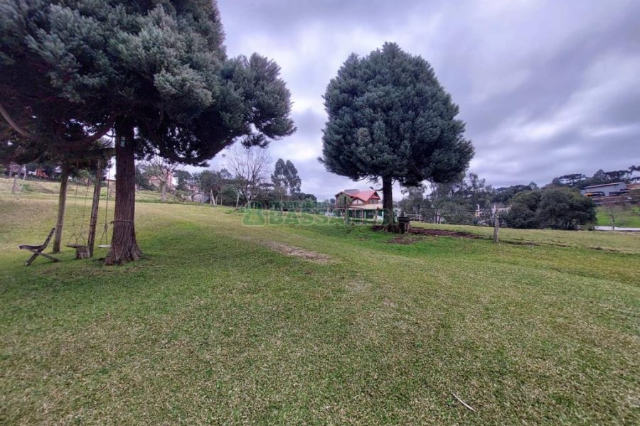 Casa com 127m², 2 dormitórios, 1 vaga, no bairro Diamantino em Caxias do Sul para Comprar