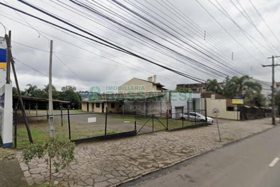Terreno com 1012m², no bairro São José em Caxias do Sul para Comprar