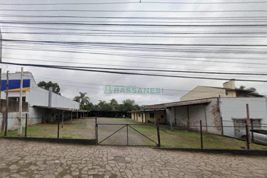 Terreno com 1012m², no bairro São José em Caxias do Sul para Comprar