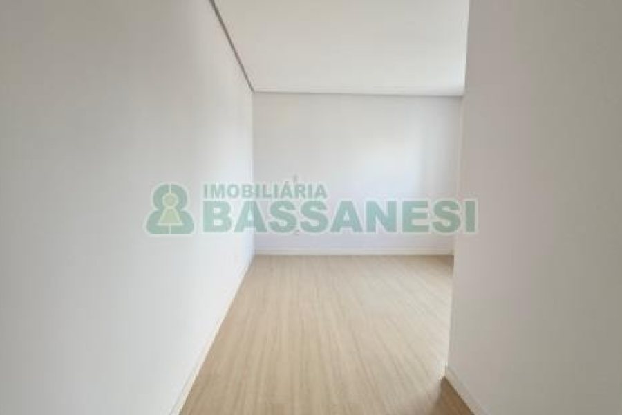 Apartamento com 108m², 3 dormitórios, 2 vagas, no bairro Panazzolo em Caxias do Sul para Comprar