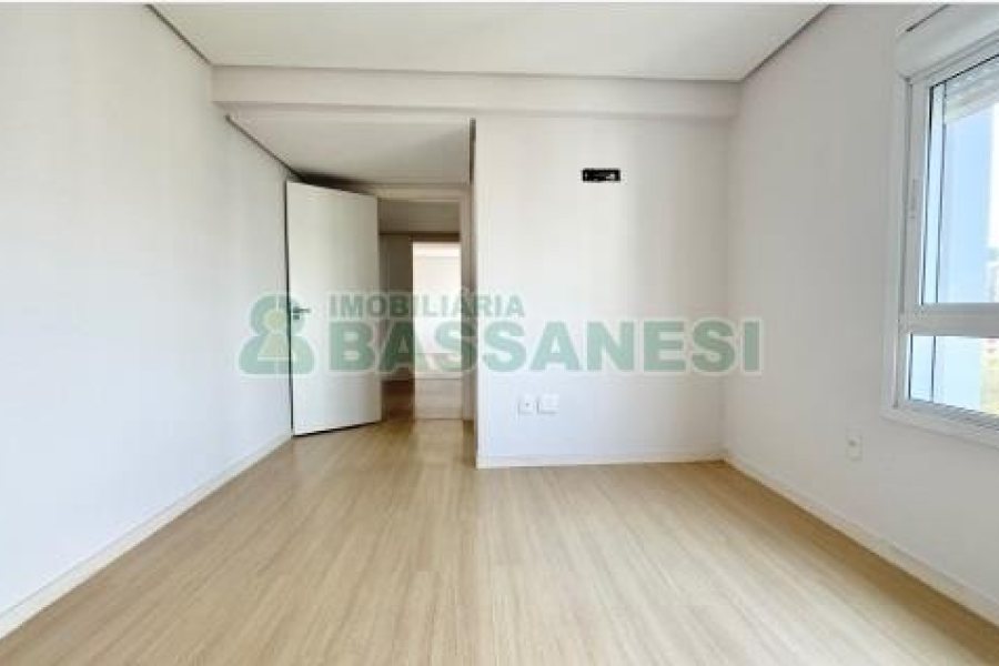 Apartamento com 108m², 3 dormitórios, 2 vagas, no bairro Panazzolo em Caxias do Sul para Comprar