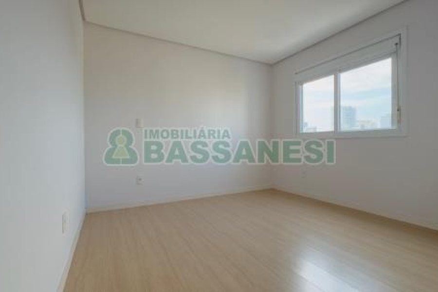Apartamento com 108m², 3 dormitórios, 2 vagas, no bairro Panazzolo em Caxias do Sul para Comprar