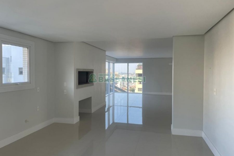 Apartamento com 245m², 3 dormitórios, 4 vagas, no bairro Madureira em Caxias do Sul para Comprar