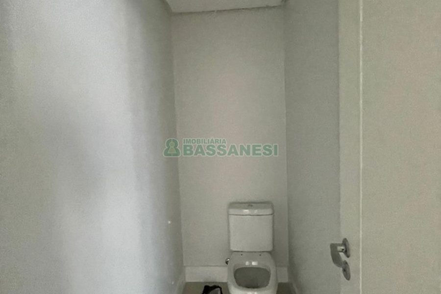 Apartamento com 245m², 3 dormitórios, 4 vagas, no bairro Madureira em Caxias do Sul para Comprar