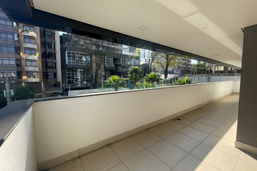 Apartamento com 245m², 3 dormitórios, 4 vagas, no bairro Madureira em Caxias do Sul para Comprar