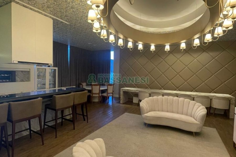 Apartamento com 245m², 3 dormitórios, 4 vagas, no bairro Madureira em Caxias do Sul para Comprar