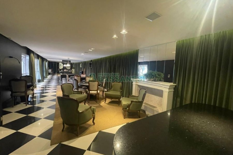 Apartamento com 245m², 3 dormitórios, 4 vagas, no bairro Madureira em Caxias do Sul para Comprar