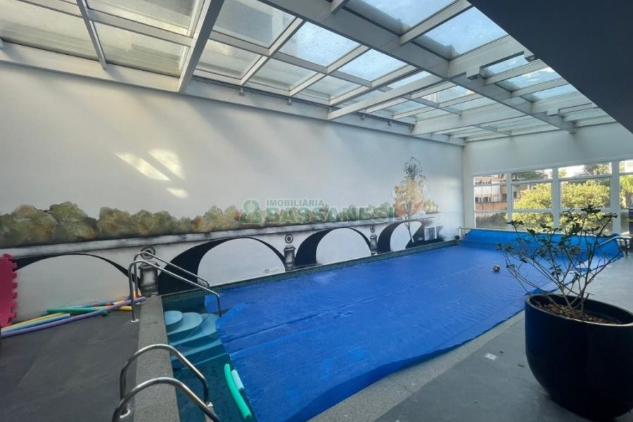 Apartamento com 245m², 3 dormitórios, 4 vagas, no bairro Madureira em Caxias do Sul para Comprar