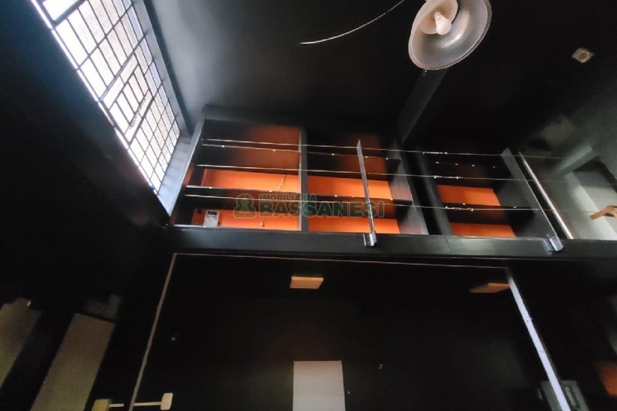 Loja com 290m², no bairro Centro em Caxias do Sul para Alugar