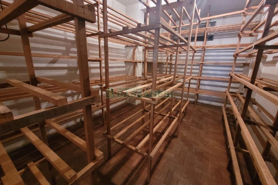 Loja com 290m², no bairro Centro em Caxias do Sul para Alugar