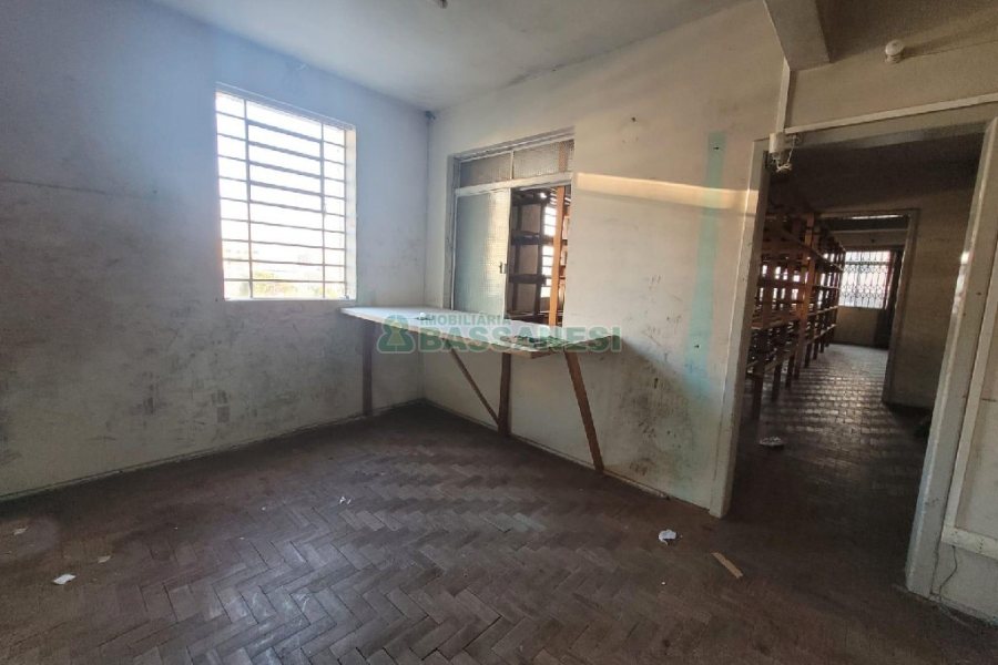 Loja com 290m², no bairro Centro em Caxias do Sul para Alugar