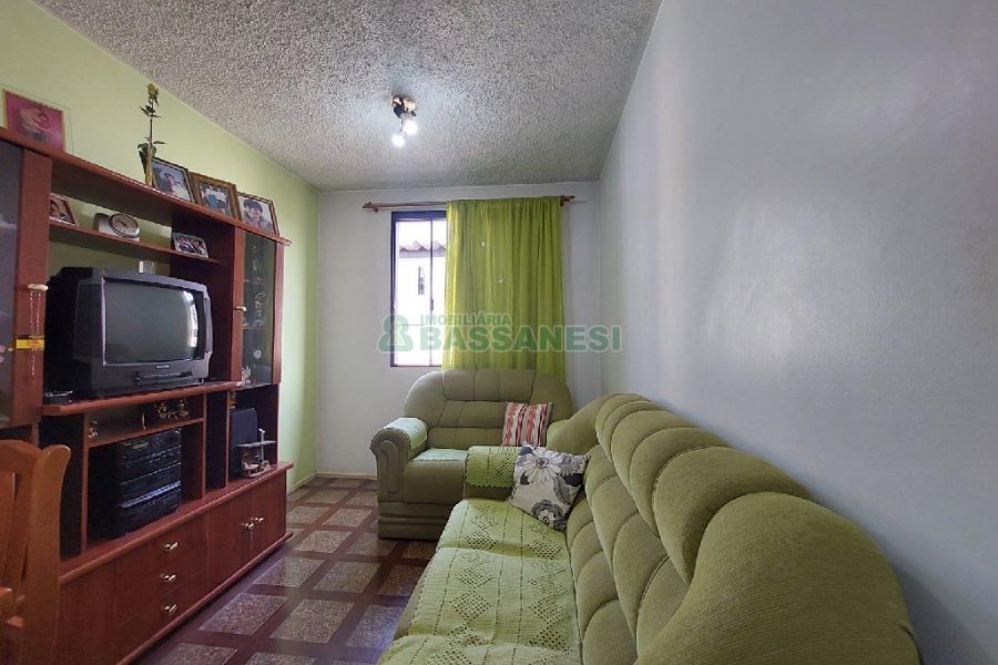 Apto Mobiliado com 54m², 2 dormitórios, no bairro Santa Catarina em Caxias do Sul para Alugar