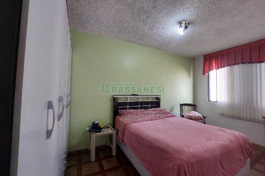 Apto Mobiliado com 54m², 2 dormitórios, no bairro Santa Catarina em Caxias do Sul para Alugar