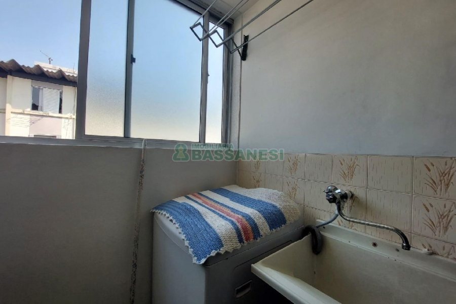 Apto Mobiliado com 54m², 2 dormitórios, no bairro Santa Catarina em Caxias do Sul para Alugar