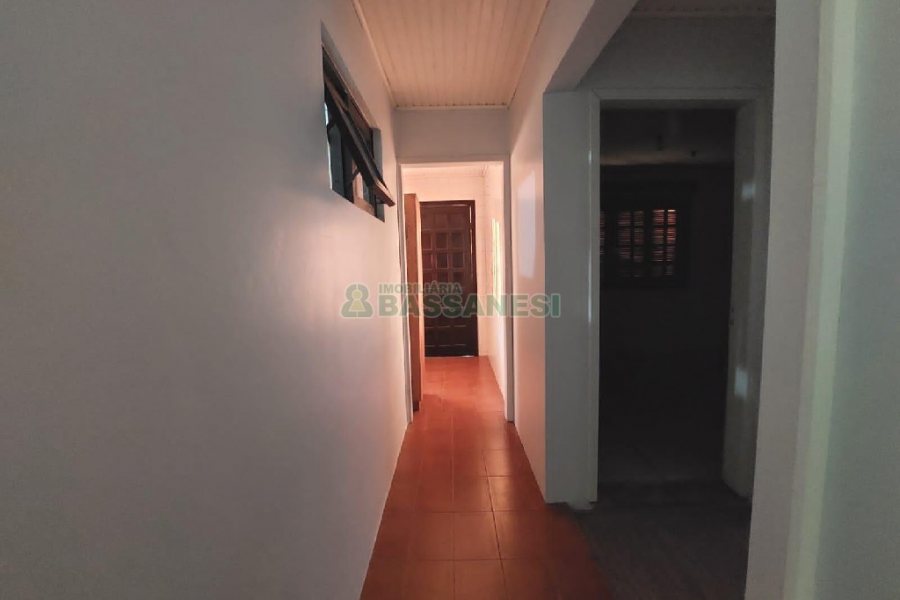 Casa com 500m², 4 dormitórios, 1 vaga, no bairro São Luiz em Caxias do Sul para Alugar