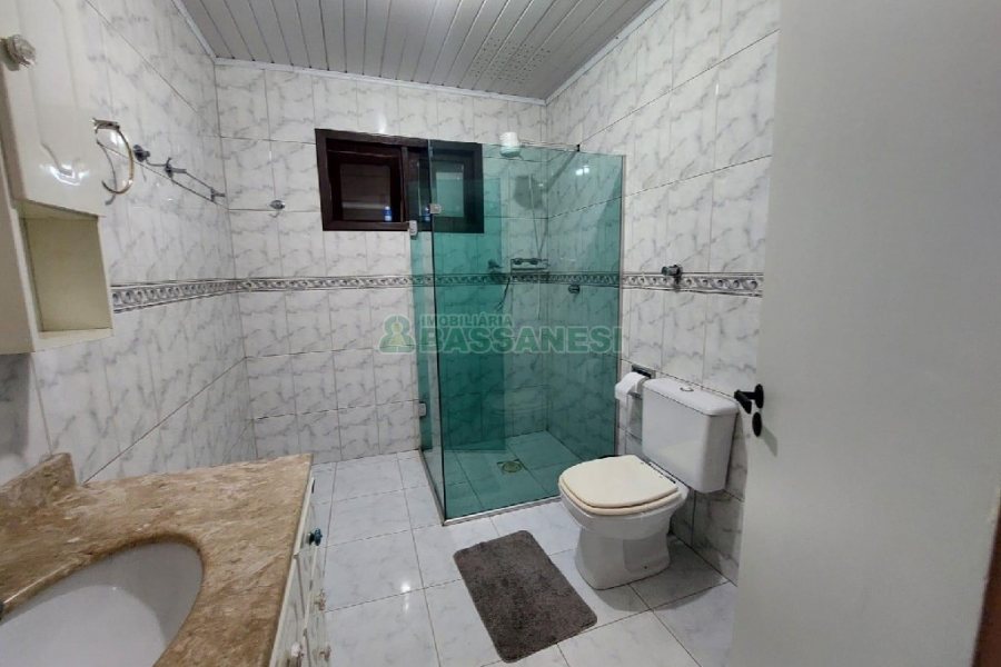 Casa com 500m², 4 dormitórios, 1 vaga, no bairro São Luiz em Caxias do Sul para Alugar