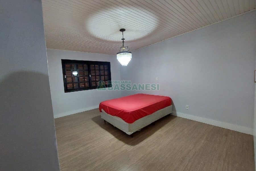 Casa com 500m², 4 dormitórios, 1 vaga, no bairro São Luiz em Caxias do Sul para Alugar