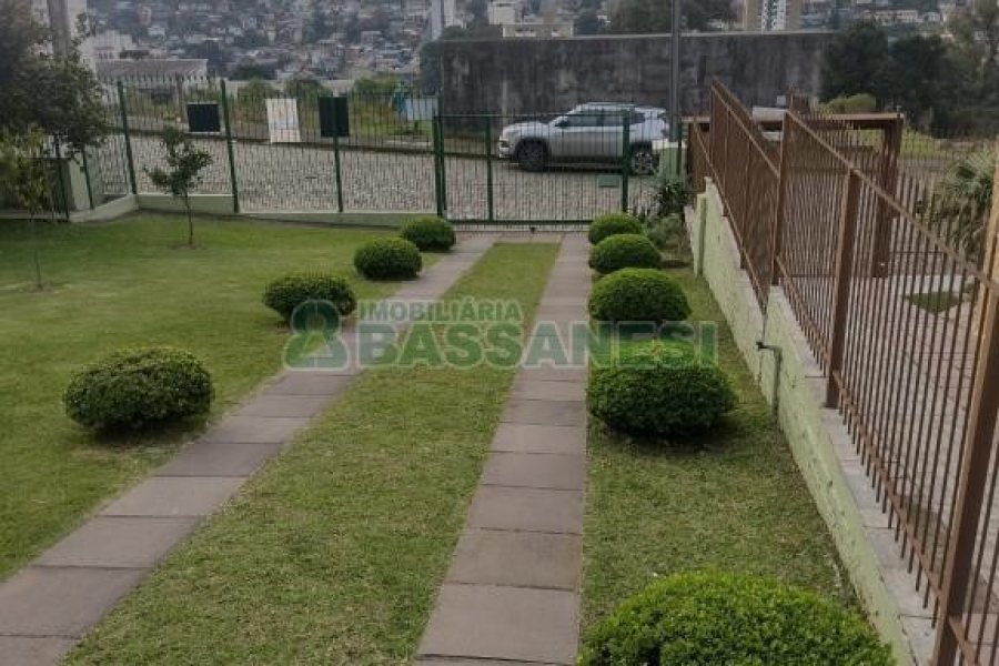 Casa com 136m², 2 dormitórios, 2 vagas, no bairro Salgado Filho em Caxias do Sul para Comprar