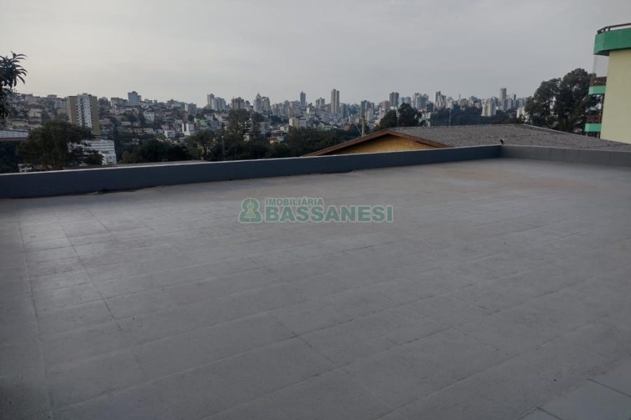 Casa com 136m², 2 dormitórios, 2 vagas, no bairro Salgado Filho em Caxias do Sul para Comprar