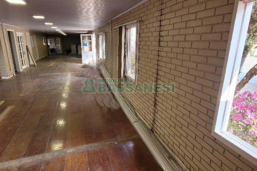 Predio com 669m², no bairro Salgado Filho em Caxias do Sul para Alugar