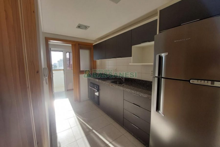 Apto Mobiliado com 90m², 2 dormitórios, 2 vagas, no bairro São Pelegrino em Caxias do Sul para Alugar