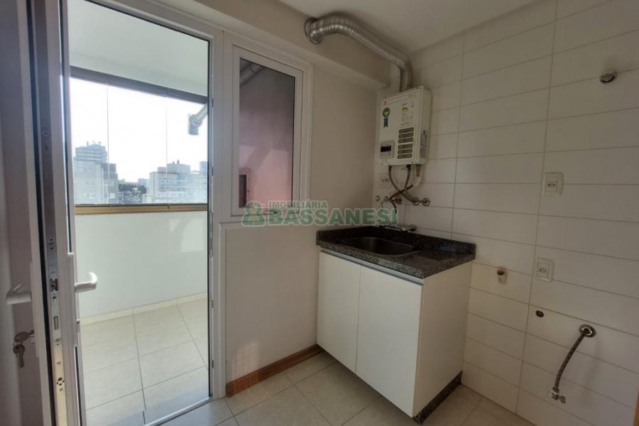 Apto Mobiliado com 90m², 2 dormitórios, 2 vagas, no bairro São Pelegrino em Caxias do Sul para Alugar