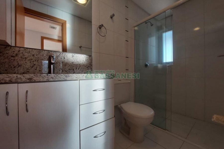 Apto Mobiliado com 90m², 2 dormitórios, 2 vagas, no bairro São Pelegrino em Caxias do Sul para Alugar