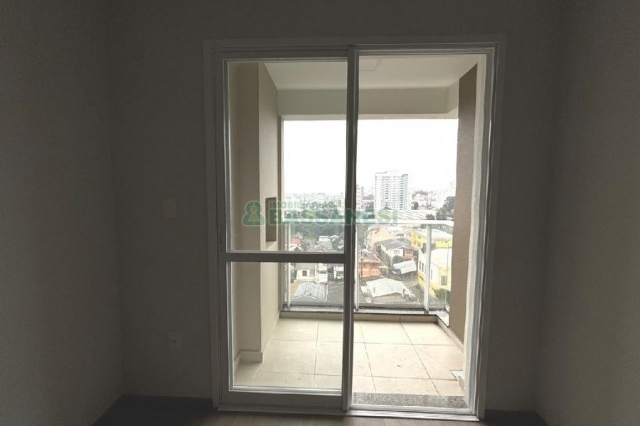 Apartamento com 55m², 2 dormitórios, 1 vaga, no bairro Panazzolo em Caxias do Sul para Alugar