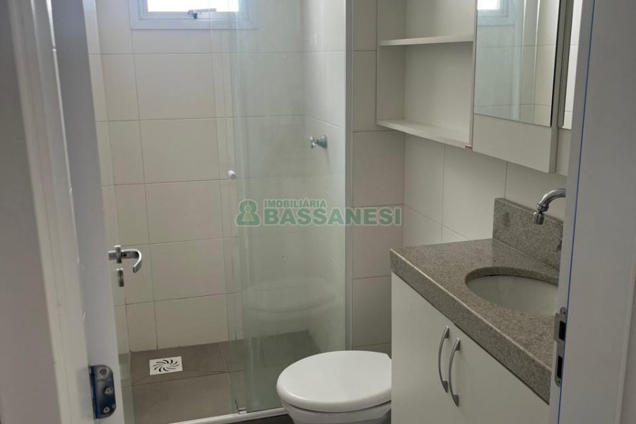 Apartamento com 55m², 2 dormitórios, 1 vaga, no bairro Panazzolo em Caxias do Sul para Alugar