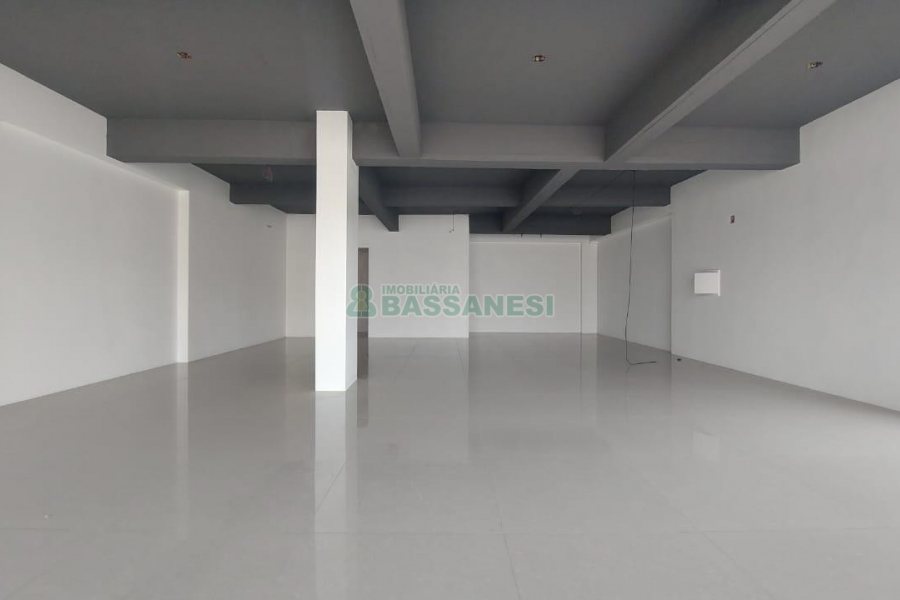 Loja com 100m², no bairro Sagrada Família em Caxias do Sul para Alugar