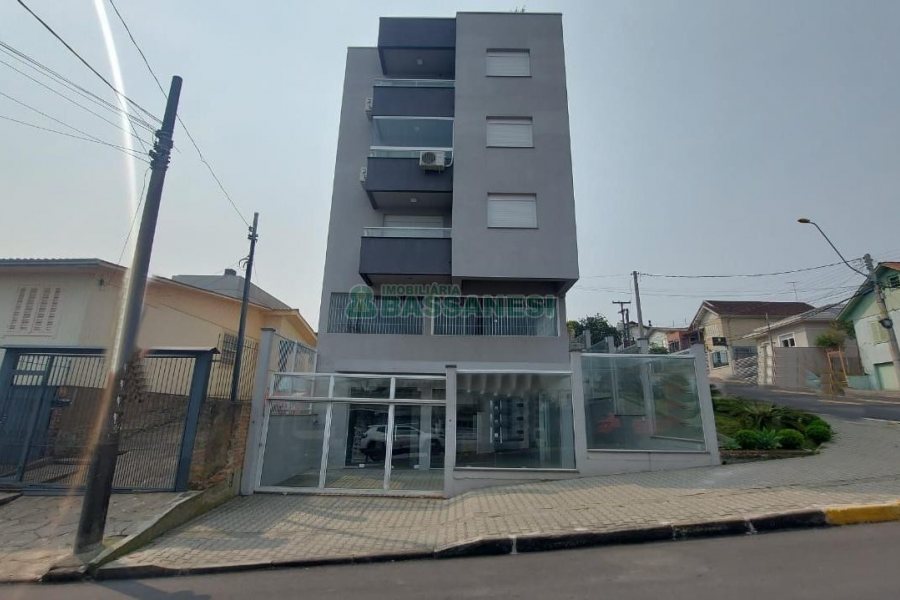 Loja com 100m², no bairro Sagrada Família em Caxias do Sul para Alugar
