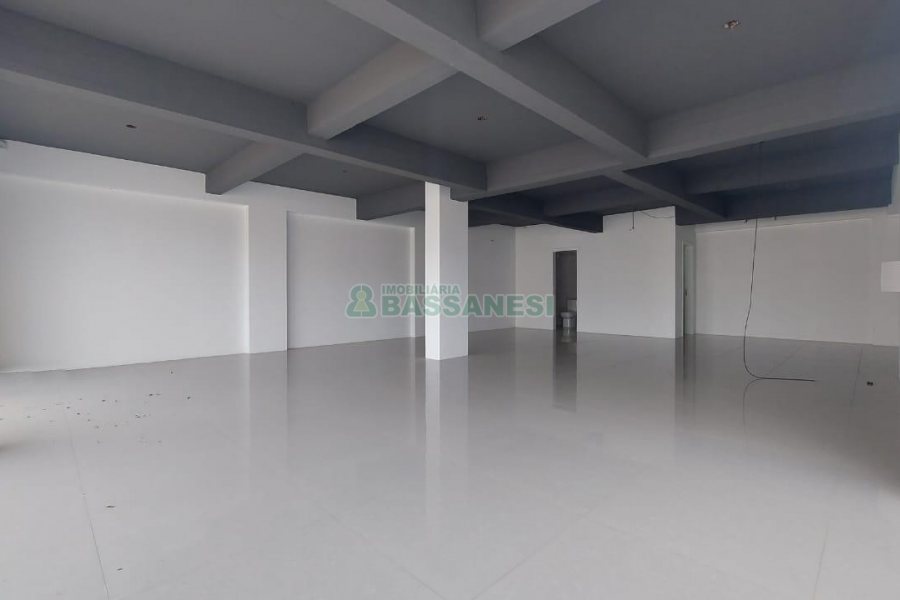 Loja com 100m², no bairro Sagrada Família em Caxias do Sul para Alugar