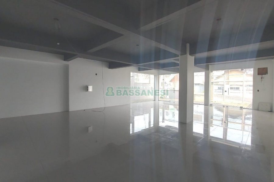 Loja com 100m², no bairro Sagrada Família em Caxias do Sul para Alugar