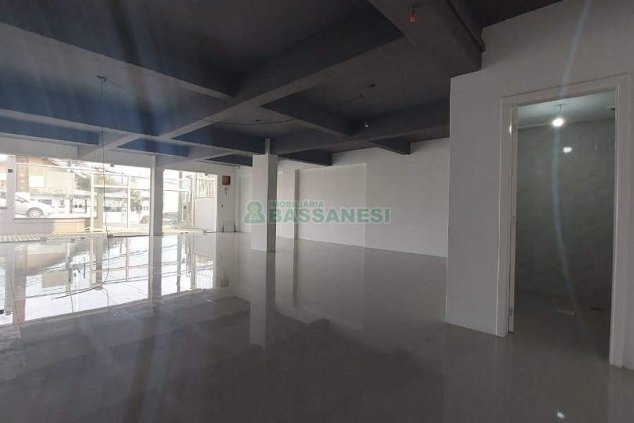 Loja com 100m², no bairro Sagrada Família em Caxias do Sul para Alugar