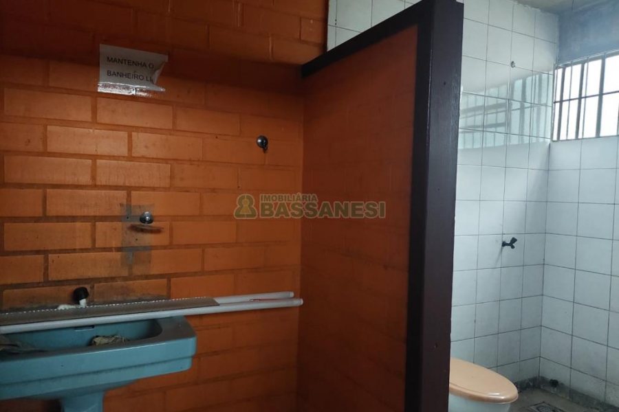 Pavilhão com 200m², no bairro São Ciro em Caxias do Sul para Alugar