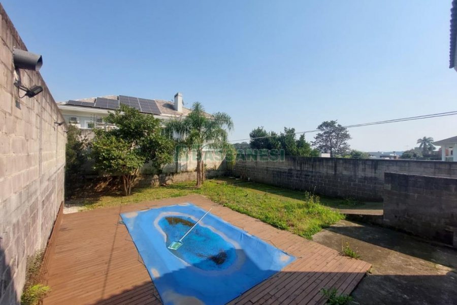 Casa com 200m², 2 dormitórios, 1 vaga, no bairro Nossa Senhora da Saúde em Caxias do Sul para Alugar