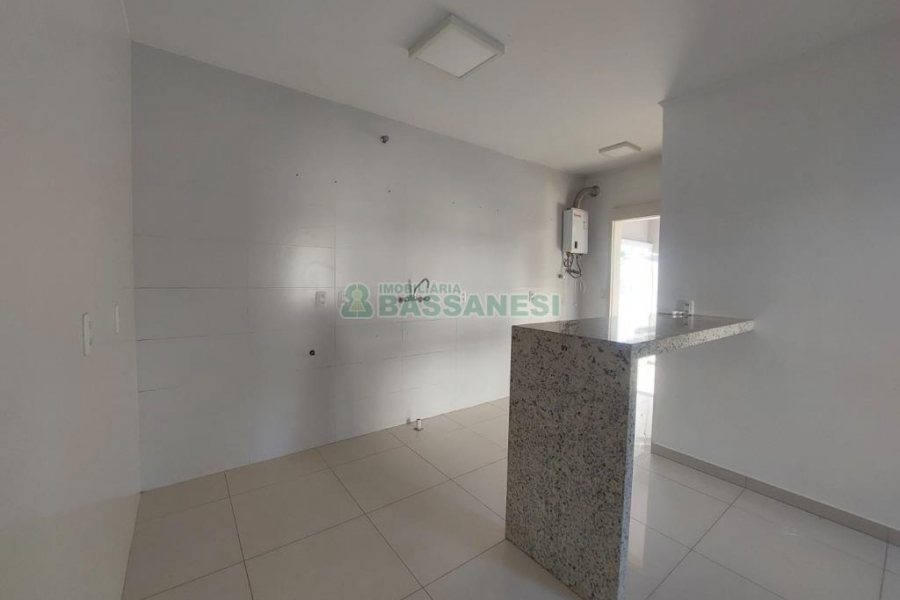 Casa com 200m², 2 dormitórios, 1 vaga, no bairro Nossa Senhora da Saúde em Caxias do Sul para Alugar